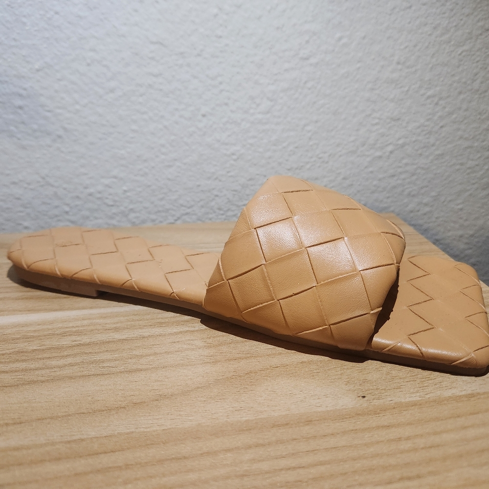 Womens Tan Sandals